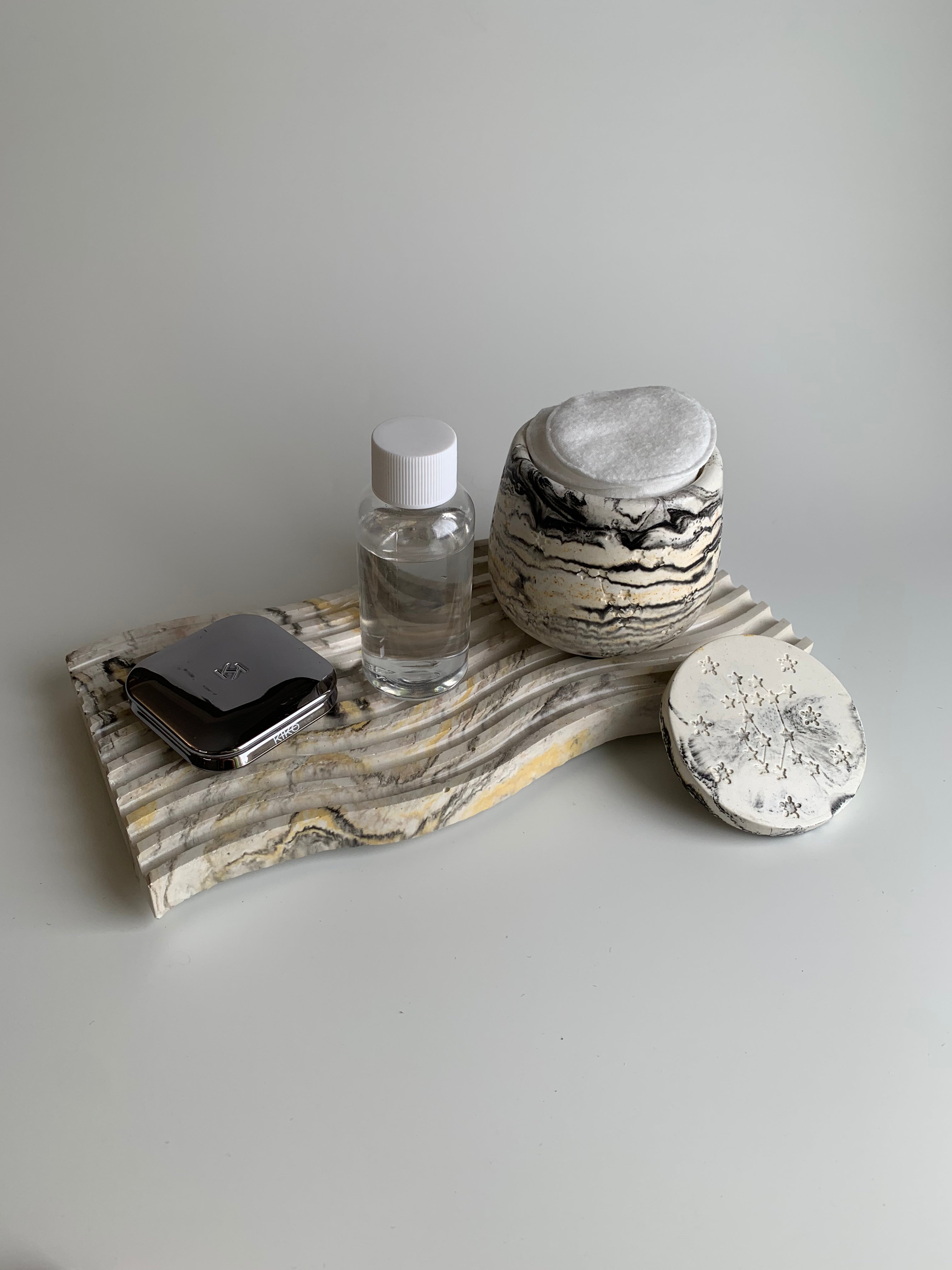 Vanity set | Black, white, & yellow marble