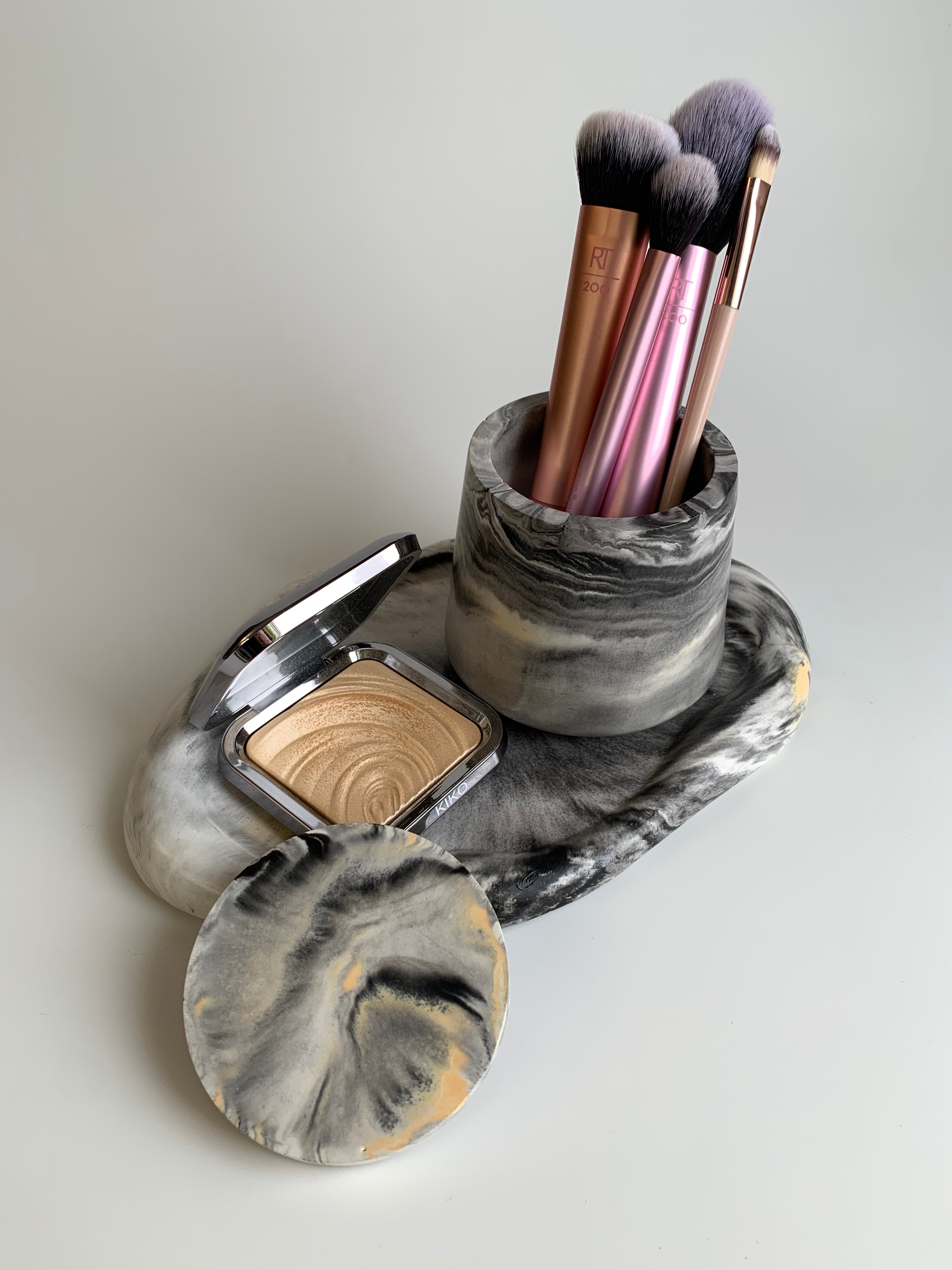 Vanity set | black, white, yellow colors