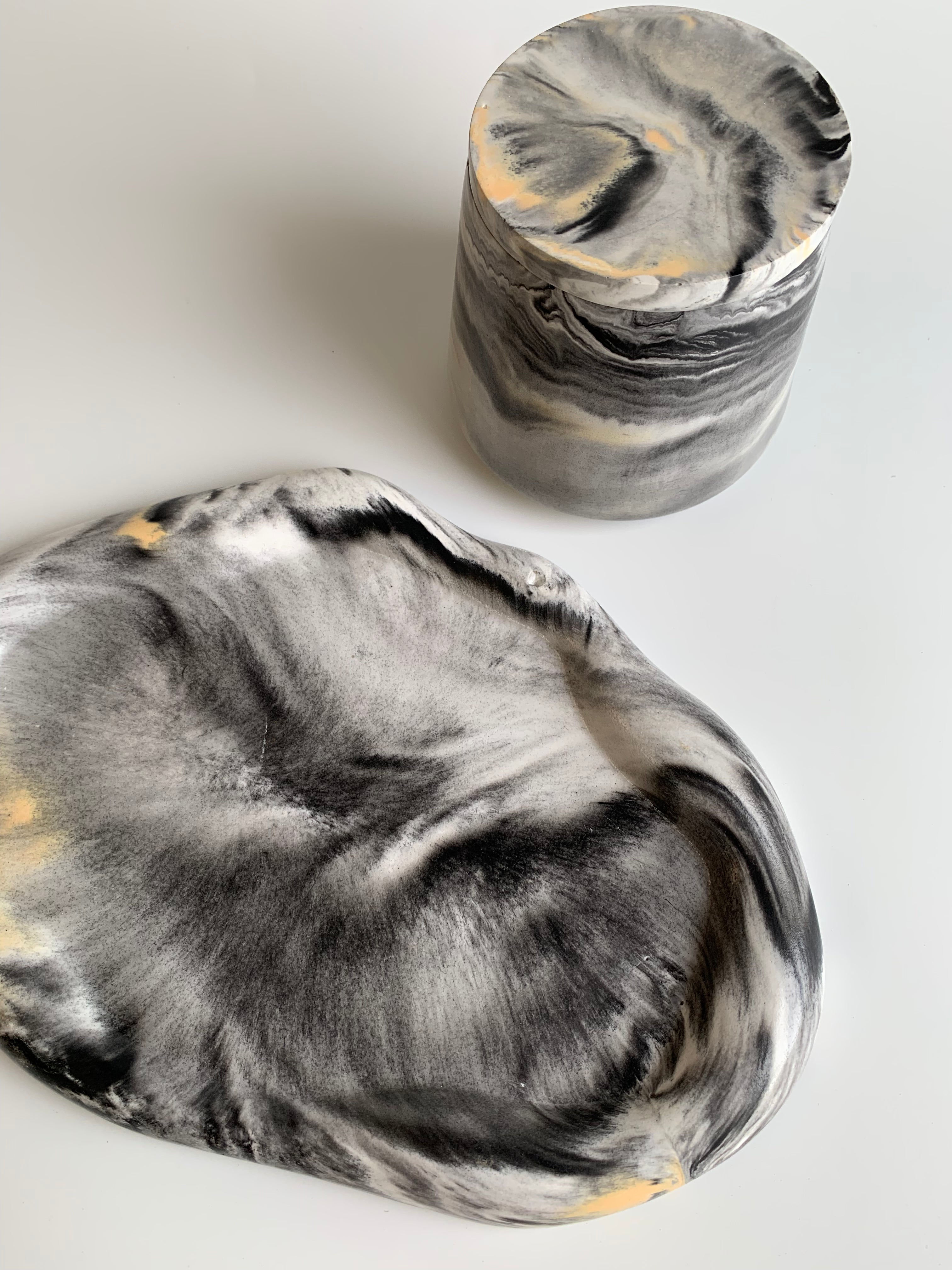 Vanity set | black, white, yellow colors