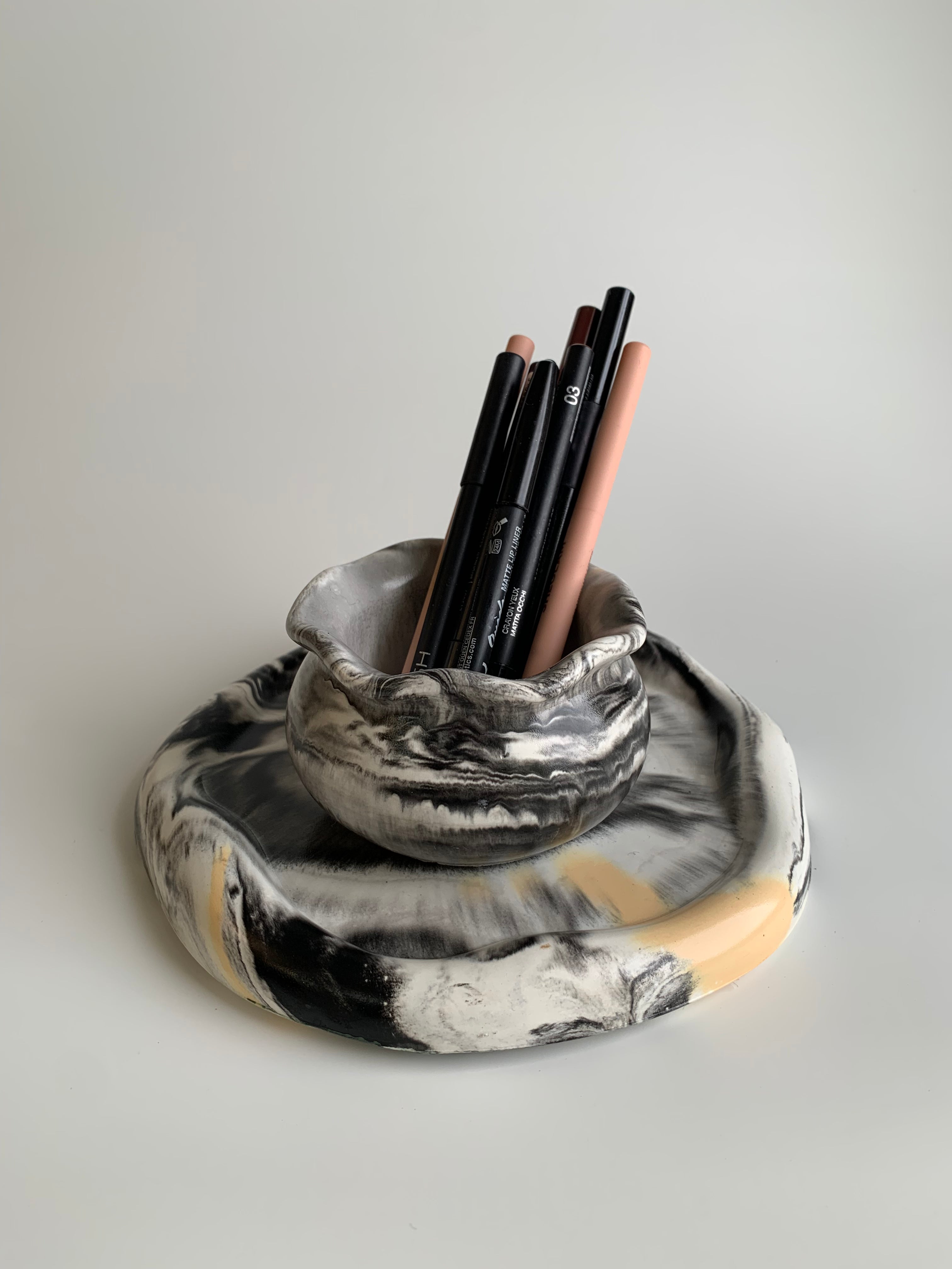 Vanity set | Black, white, & yellow marble