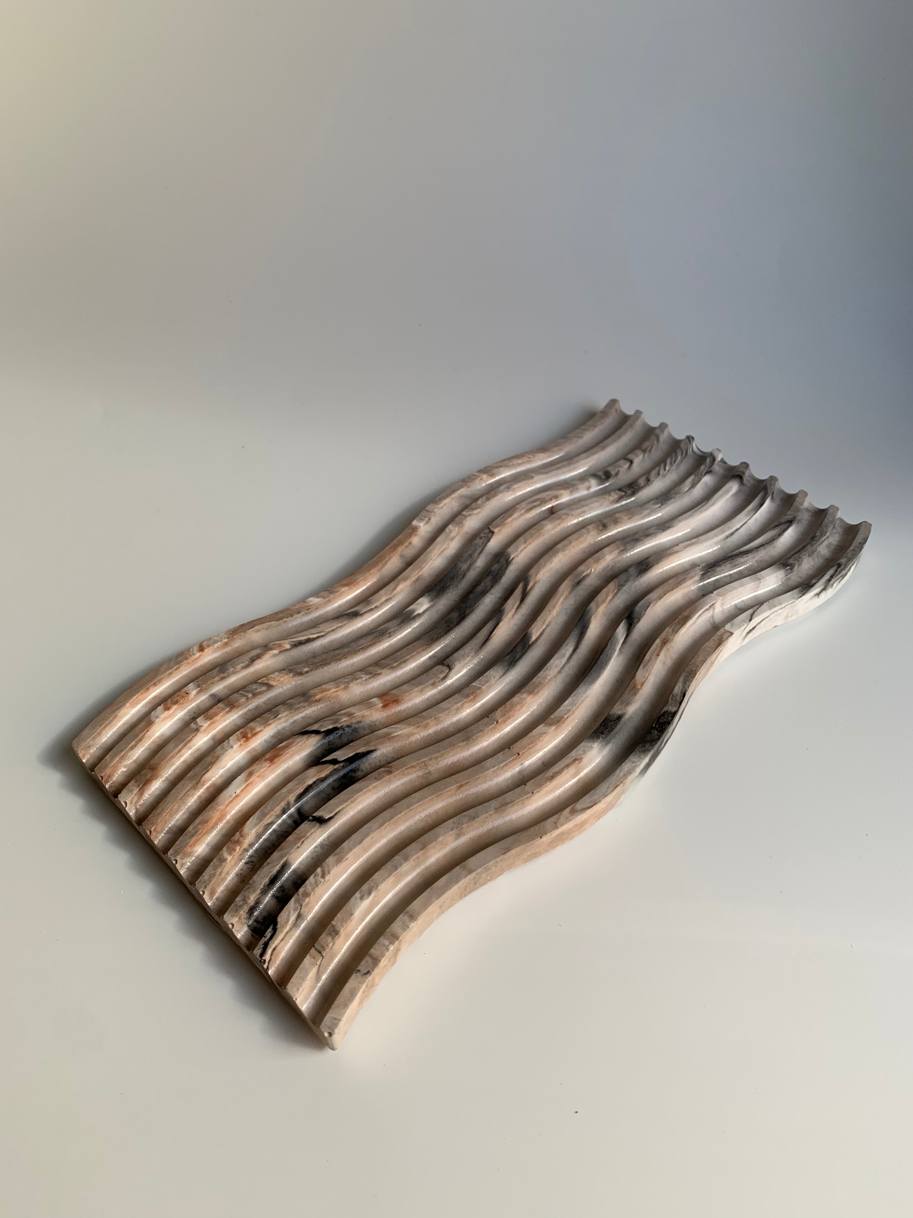 Wavy Tray | Camel & Black Marble