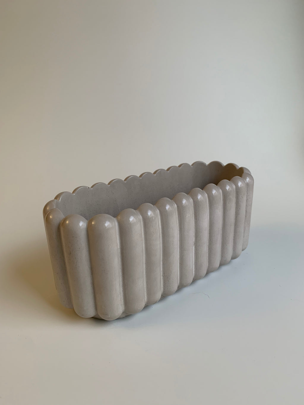 Fluted texture pot | Warm grey