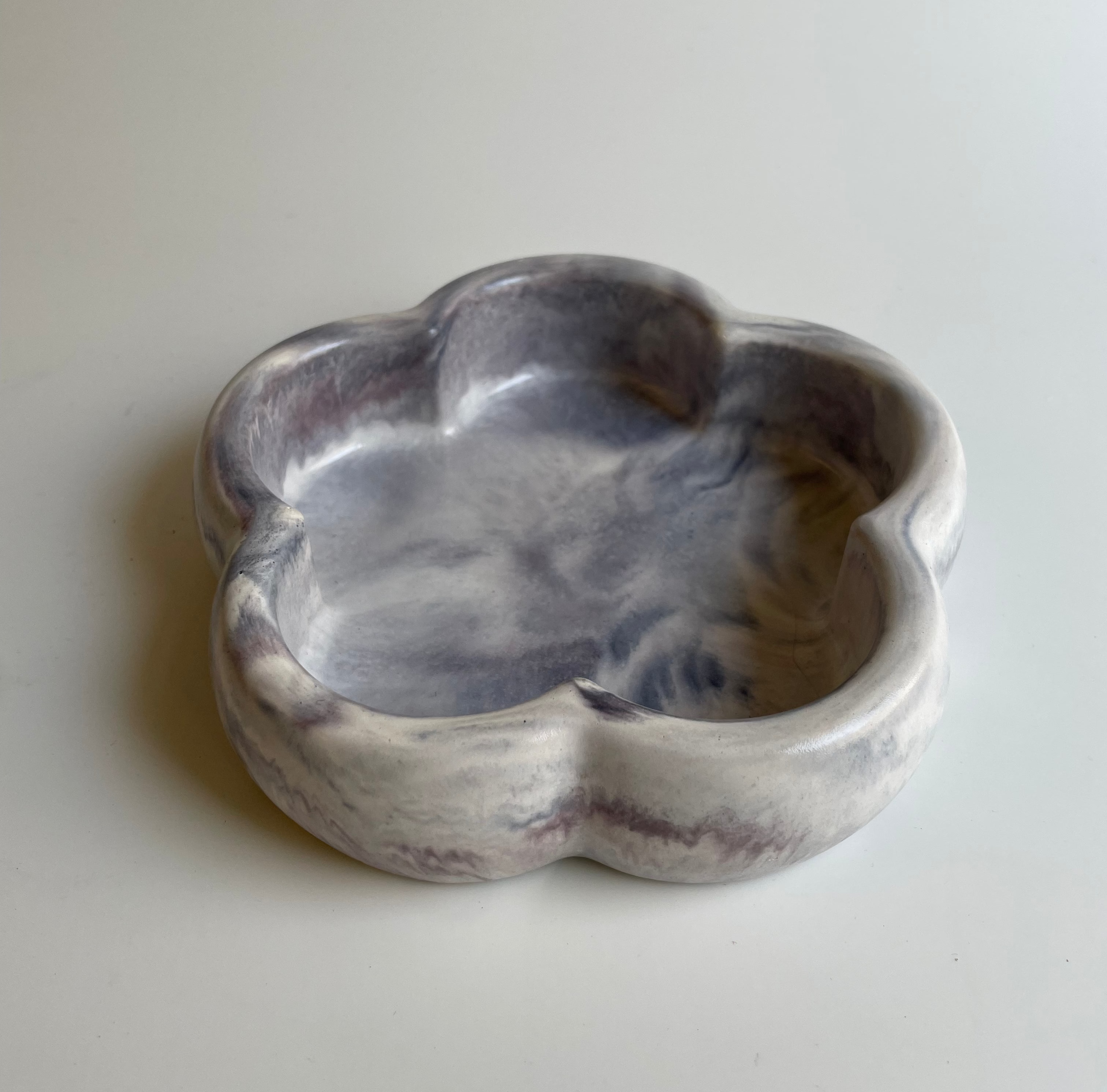Petals Trinket Dish | Violet marble