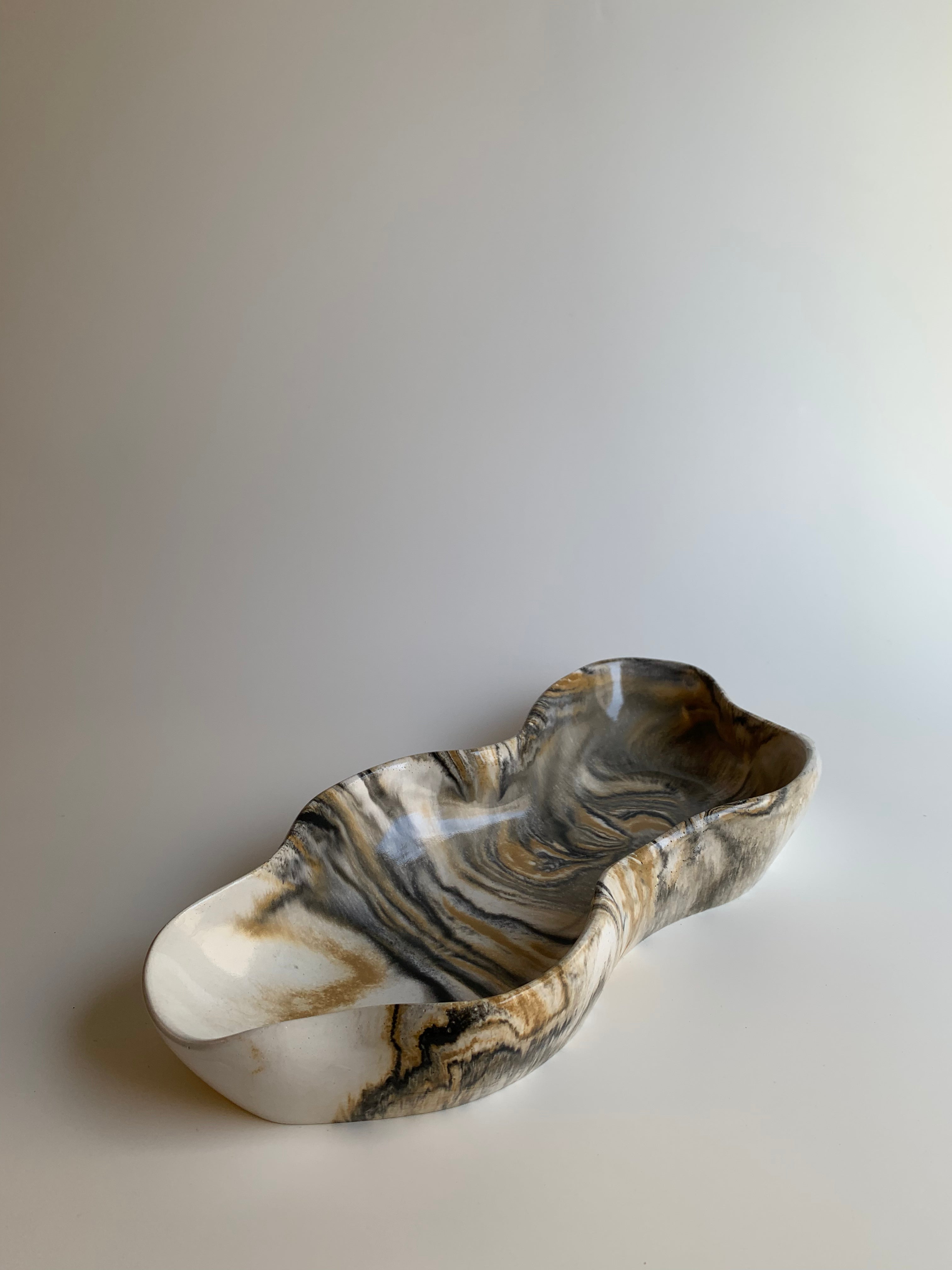 Organic Form | camel & black marbled