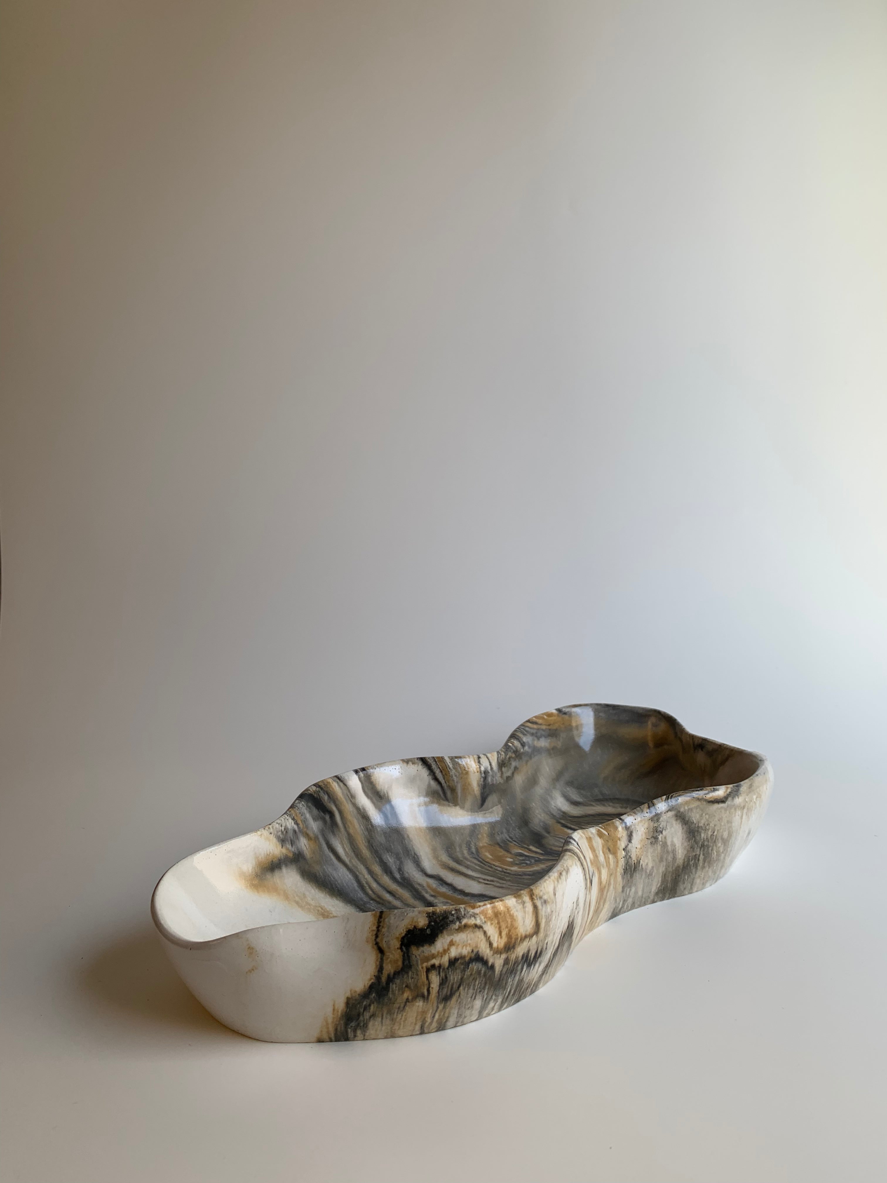 Organic Form | camel & black marbled