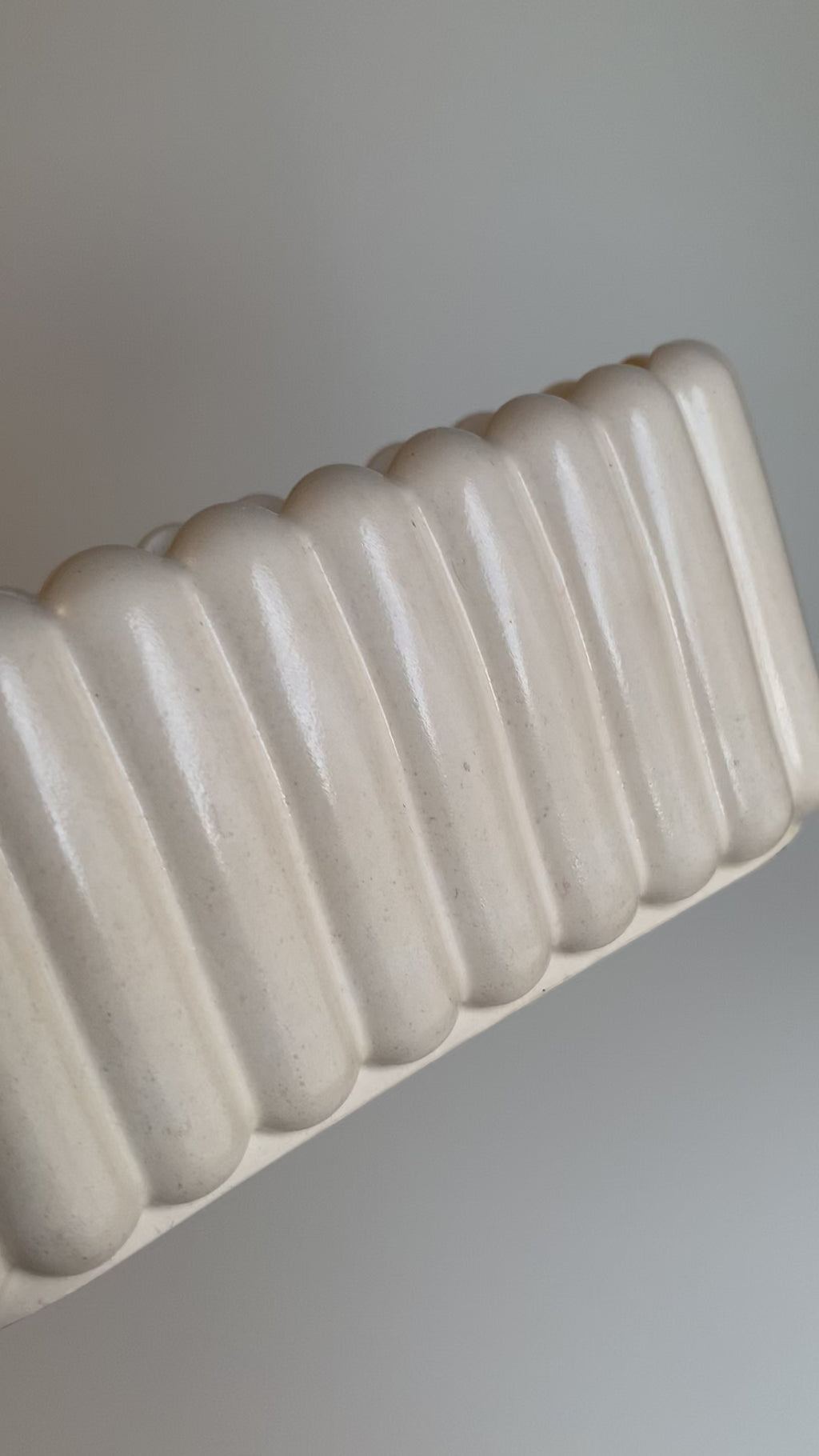 Fluted texture pot | Off-white